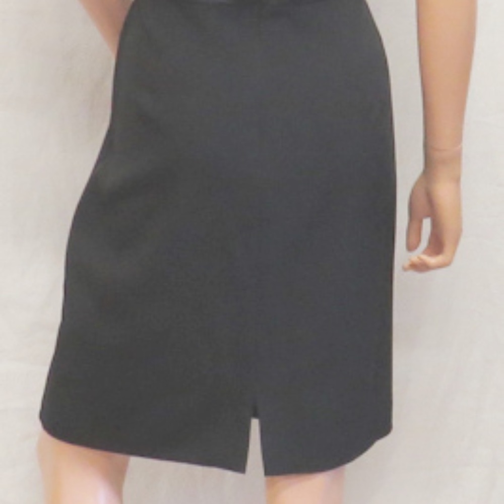 LESLIE FAY Sleeveless Black Satin & Bead Social Dress 10 - Picture 4 of 6